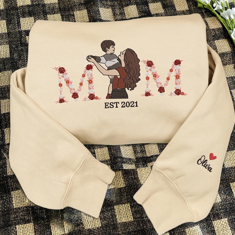 Custom Mom Floral Letter Embroidered Photo Portrait Sweatshirt with Kids Names on Sleeve Gifts for Mom Mother's Day Gift