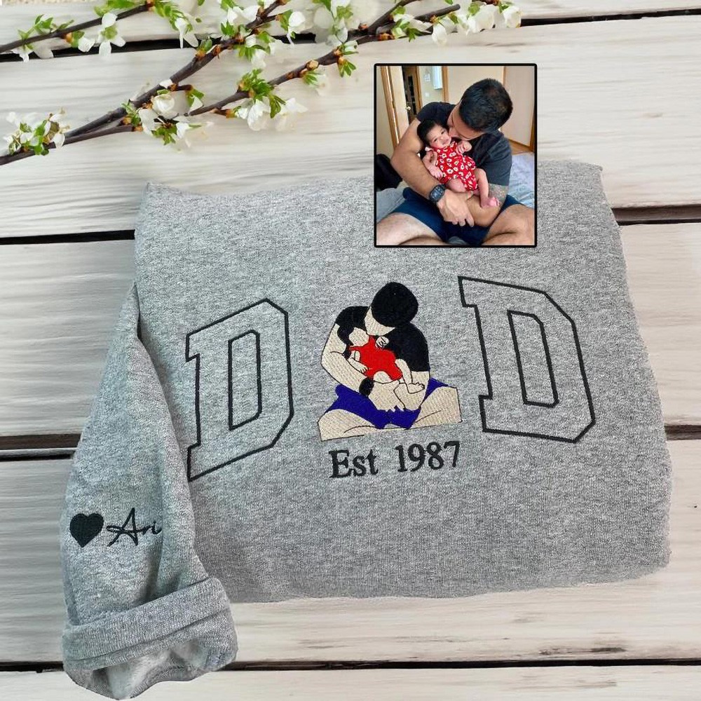 Custom Embroidered Dad Photo Portrait Sweatshirt Hoodie with Kids Names on Sleeve Gifts for Dad Father's Day Gift Ideas