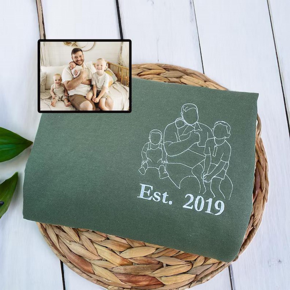 Personalized Dad Embroidered Photo Portrait Sweatshirt with Kids Names on Sleeve Unique Gifts for Dad Father's Day Gift