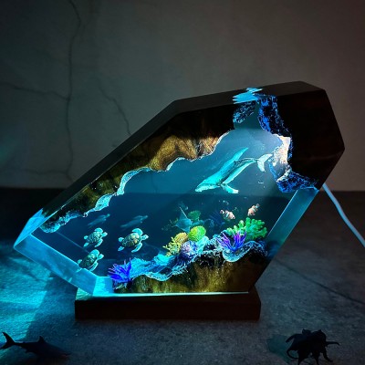 Luz de resina de ballena y tortugas gigantes